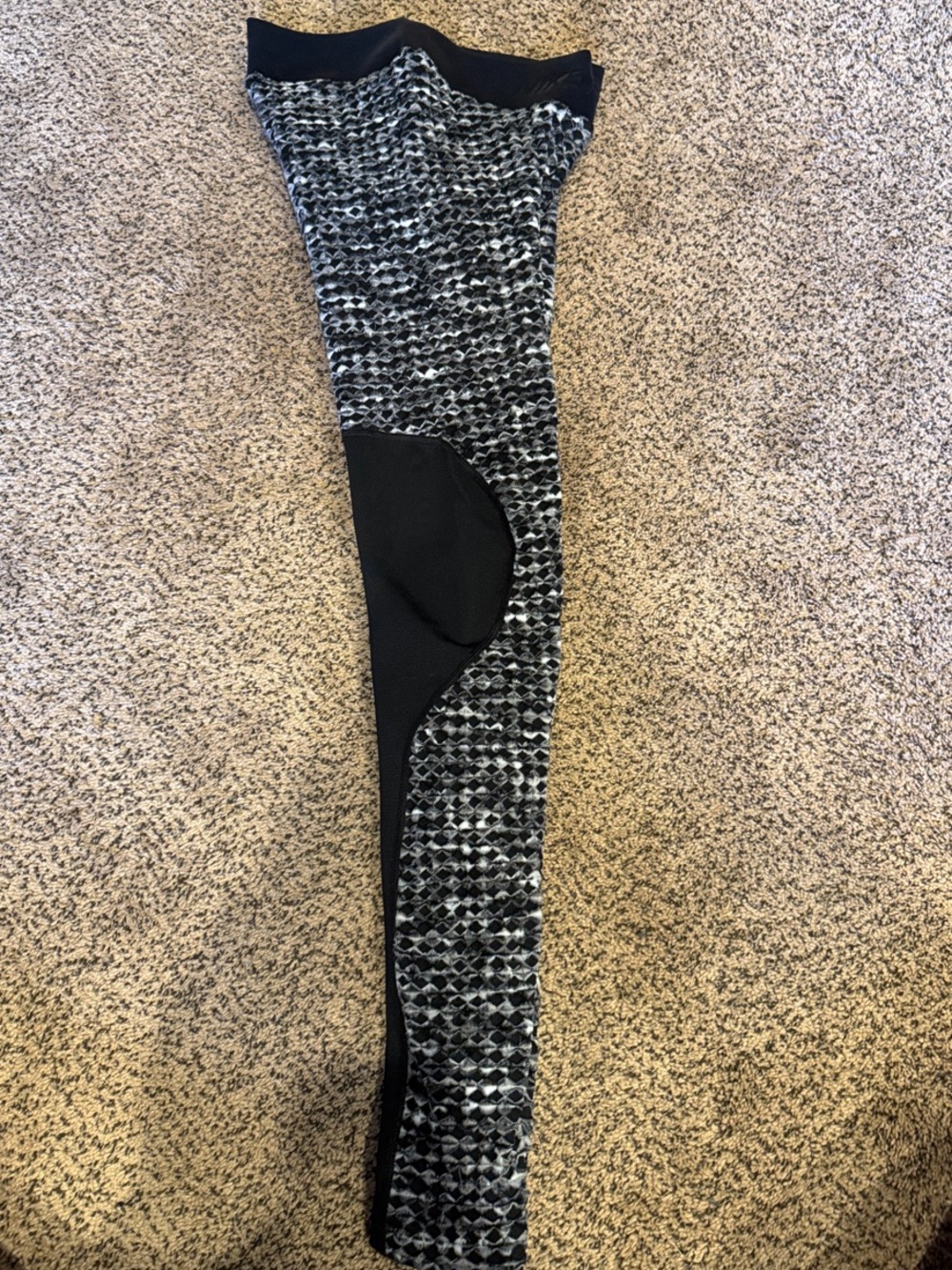 Nike Black and White Hyperwarm Athletic Leggings - Picture 4 of 5